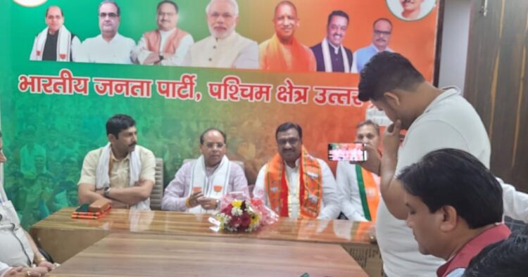 former-minister-dharam-singh-saini-joins-bjp