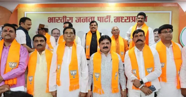 ex-congress-mla-hari-ballabh-shukla-joined-bjp