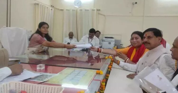 smriti-irani-filed-nomination-from-amethi-cm-mohan-yadav-was-also-present