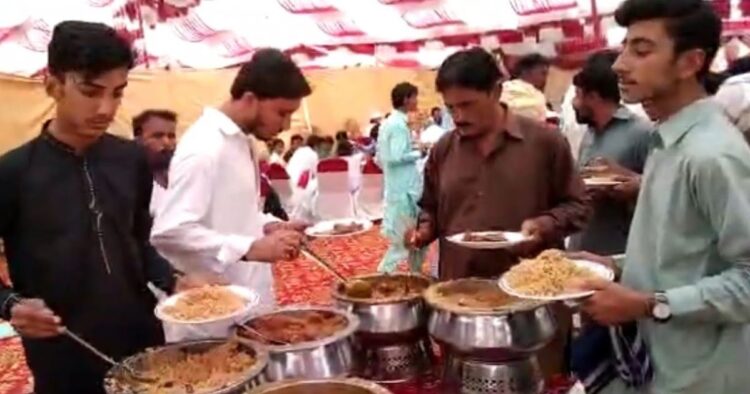 pakistan-is-suffering-from-hunger-this-rule-applies-regarding-food-at-weddings