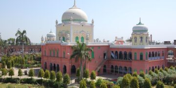 intezamia-committee-bans-entry-of-women-in-darul-uloom-deoband