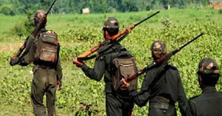 jharkhand-during-the-encounter-in-kolhan-forest-security-forces-killed-4-naxalites-two-were-caught-alive