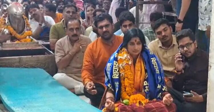 bjp-leader-madhavi-lata-arrived-ujjain