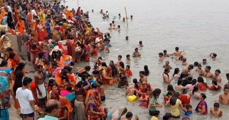 making-videos-of-women-while-bathing-in-ganga-is-punishable