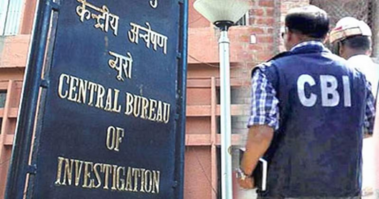 CBI ने पटना एम्स के तीन मेडिकल छात्रों को हिरासत में लिया.