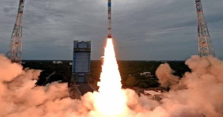 ISRO ने की SSLV D-3 की सफल लॉन्चिंग (H.S.)