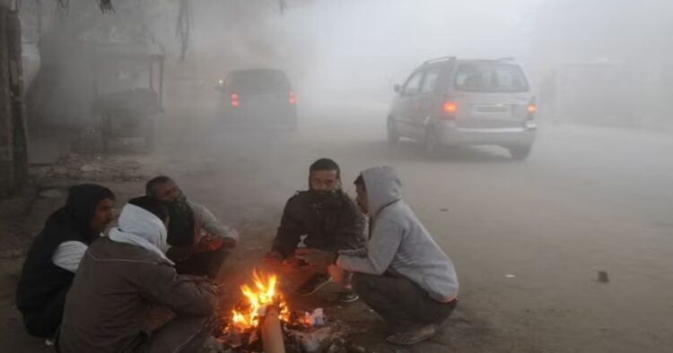 उत्तर भारत में शीतलहर जारी, 4 जनवरी को बारिश की चेतावनी