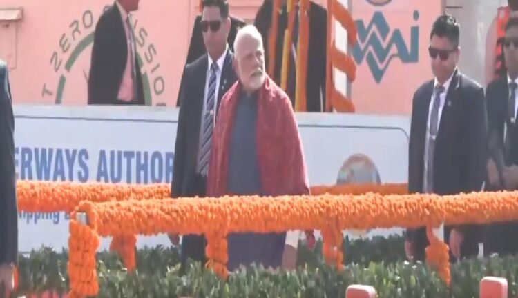 प्रधानमंत्री मोदी पहुंचे प्रयागराज