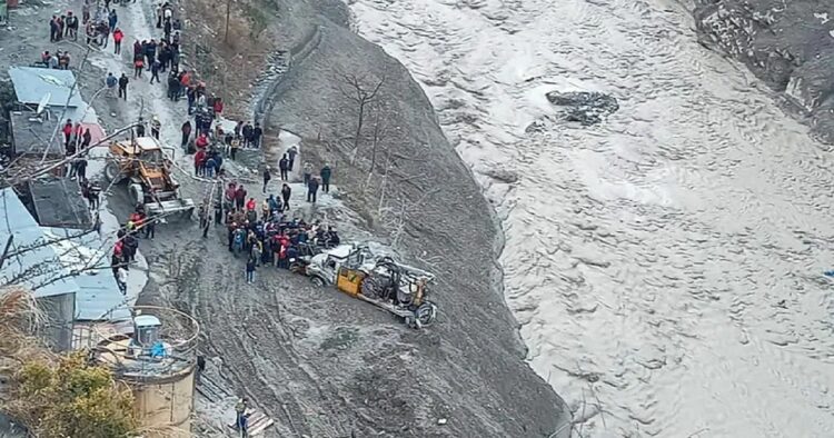 उत्तराखंड के चमोली में फटा गिलेशियर