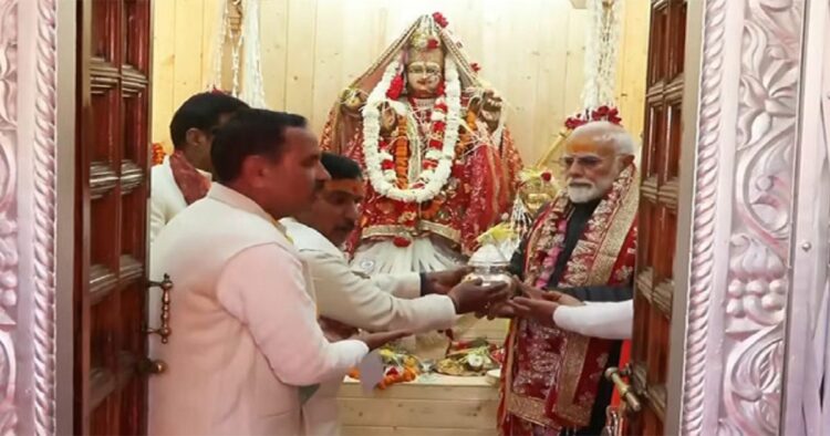 पीएम मोदी ने मुखवा स्थित गंगा मंदिर में की पूजा-अर्चना